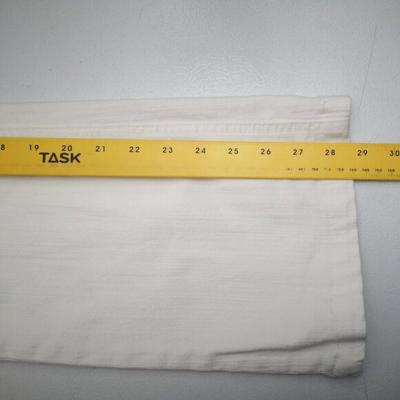 Chico's Platinum Ladies Size 0.5 Reg. (approx. size 6 US) White Bootcut Jeans - Picture 14 of 14